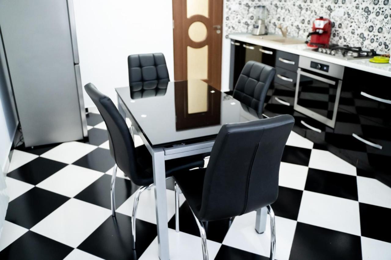 Apartament Luxury Apartment Gura Humorului Ngoại thất bức ảnh