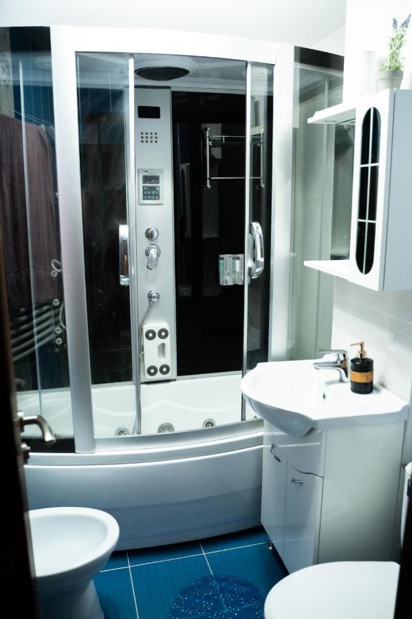 Apartament Luxury Apartment Gura Humorului Ngoại thất bức ảnh