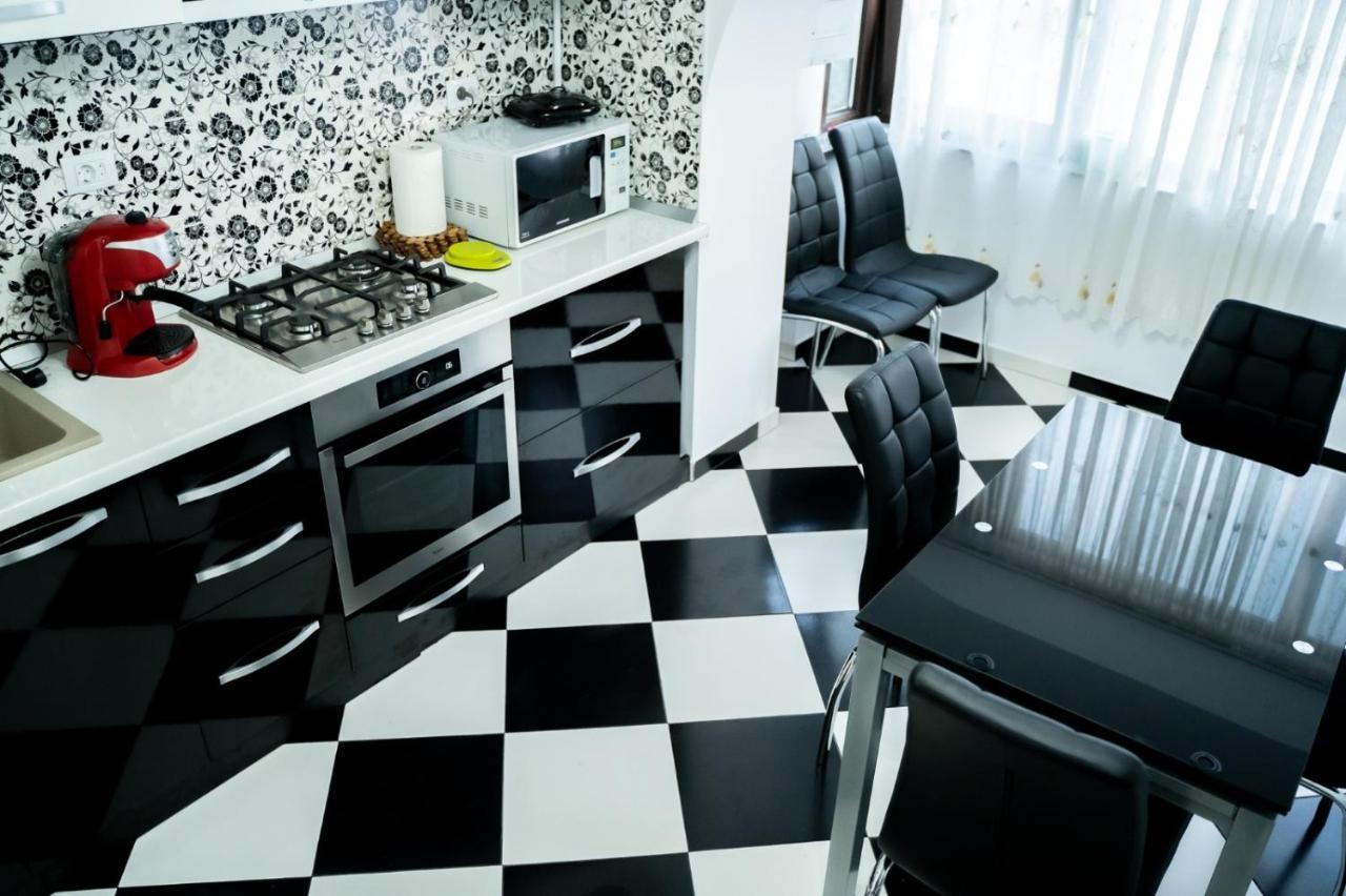Apartament Luxury Apartment Gura Humorului Ngoại thất bức ảnh